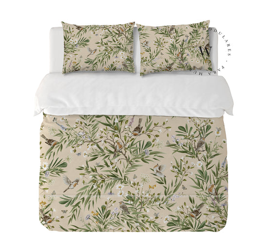 Playful Robins Beige