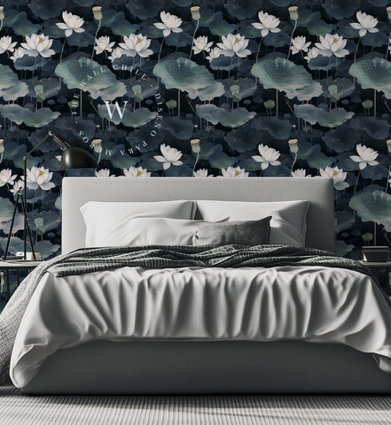 Lotus Noir