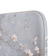 Respaldo de cama Magnolia Blossom — detalle de la tela