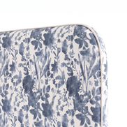 Respaldo de cama Vintage Flower Blue — detalle de la tela
