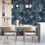 Papel Mural, Papel Pintado, Wallpaper, Mural, Empavonados, Vinilico Autoadhesivo para muros de la marca The Wall, diseño de tendencia Dark Botanic