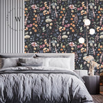 Papel Mural y Vinilico Autoadhesivo para muros de la marca The Wall, diseño de tendencia Dark Flowers
