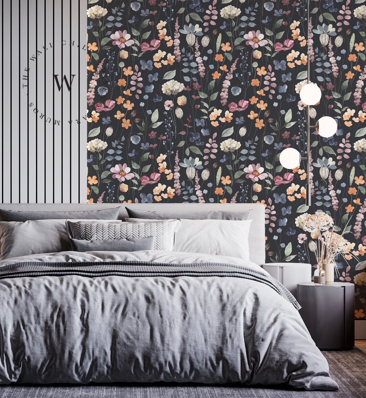 Papel Mural y Vinilico Autoadhesivo para muros de la marca The Wall, diseño de tendencia Dark Flowers