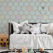 Papel Mural, Papel Pintado, Wallpaper, Mural, Empavonados, Vinilico Autoadhesivo para muros de la marca The Wall, diseño de tendencia Pastel Dots