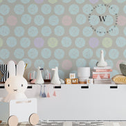 Papel Mural, Papel Pintado, Wallpaper, Mural, Empavonados, Vinilico Autoadhesivo para muros de la marca The Wall, diseño de tendencia Pastel Dots