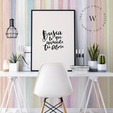 Papel Mural, Papel Pintado, Wallpaper, Mural, Empavonados, Vinilico Autoadhesivo para muros de la marca The Wall, diseño de tendencia Soft Rainbow