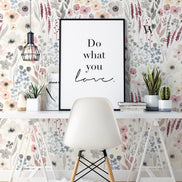 Papel Mural, Papel Pintado, Wallpaper, Mural, Empavonados, Vinilico Autoadhesivo para muros de la marca The Wall, diseño de tendencia Watercolor Garden